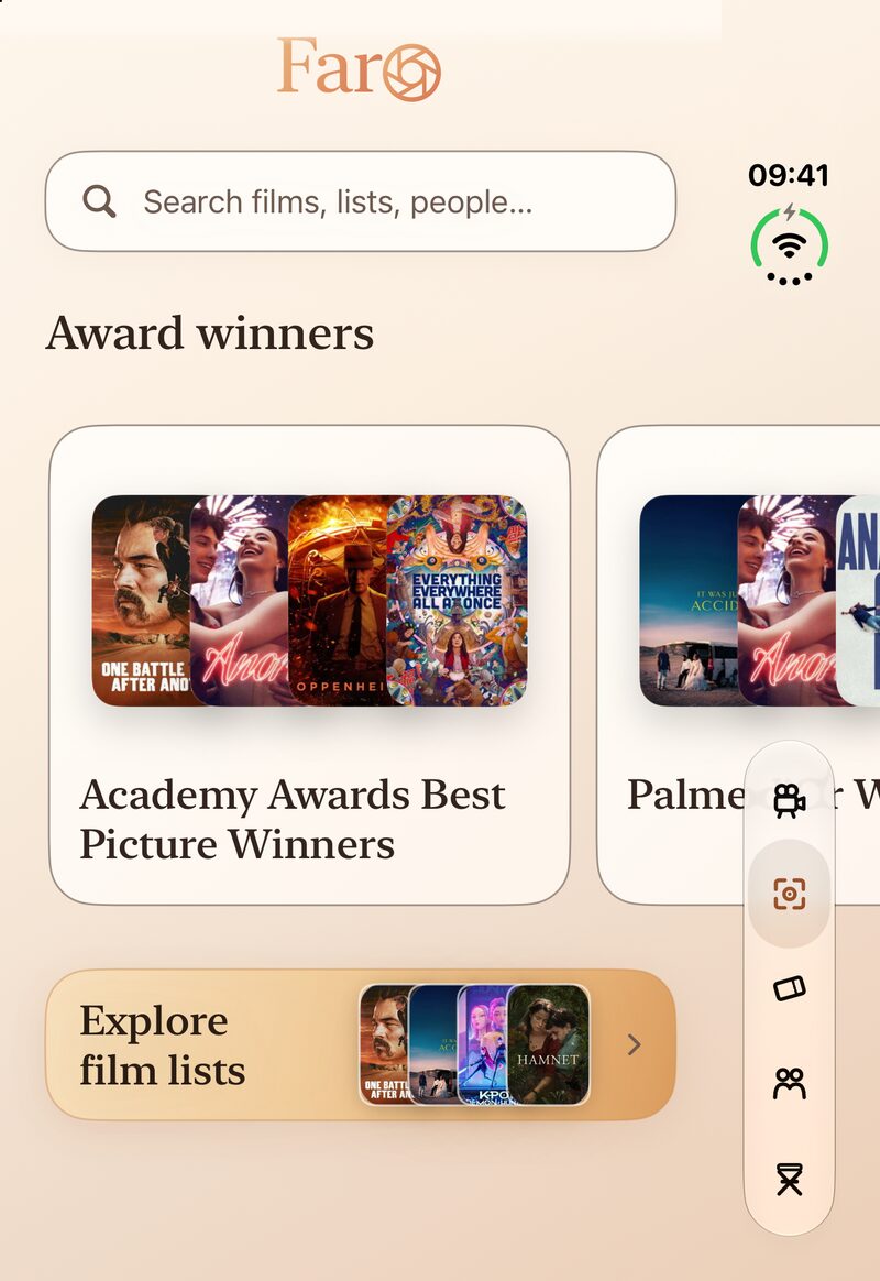Discover on the closed iPhone Duo: a search field, then Award winners with the Academy Awards Best Picture Winners and Palme d'Or lists, and Explore film lists.